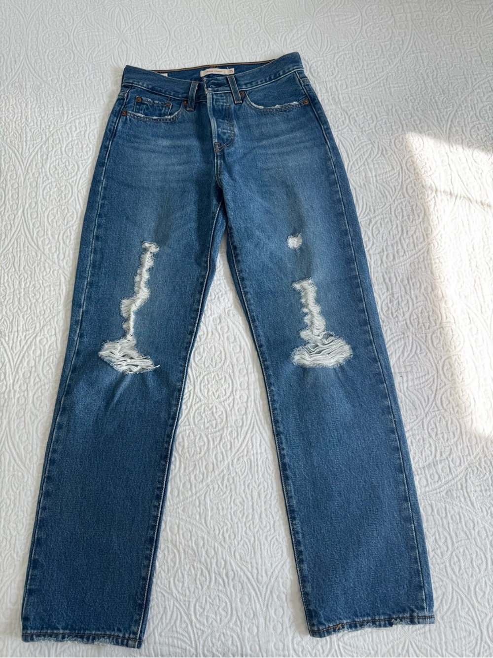 Levi’s Premium 100% Cotton Straight Jeans – New Without Tags